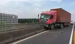 大货车拉货爆料视频真实,震撼画面直击运输真相