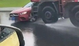 大货车拉货爆料视频真实,震撼画面直击运输真相